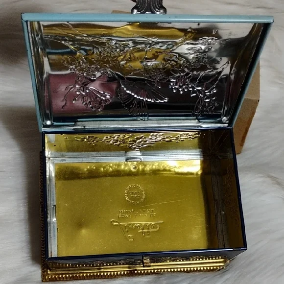 Linette Thin Metal Hand-Painted Floral & Bird Decor Print Box W Lock/Keys (BX80) - Picture 13 of 15